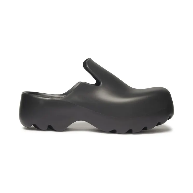 Bottega Veneta Rubber Flash Clog Black (690102V11T01000)