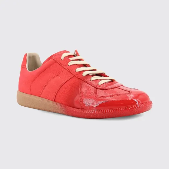 Maison Margiela Replica Low-Top Sneakers in Patent and Smooth Leather Black (S57WS0517P7644T4417)