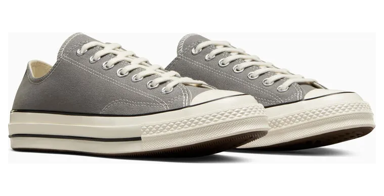 converse-chuck-taylor-all-star A05586C