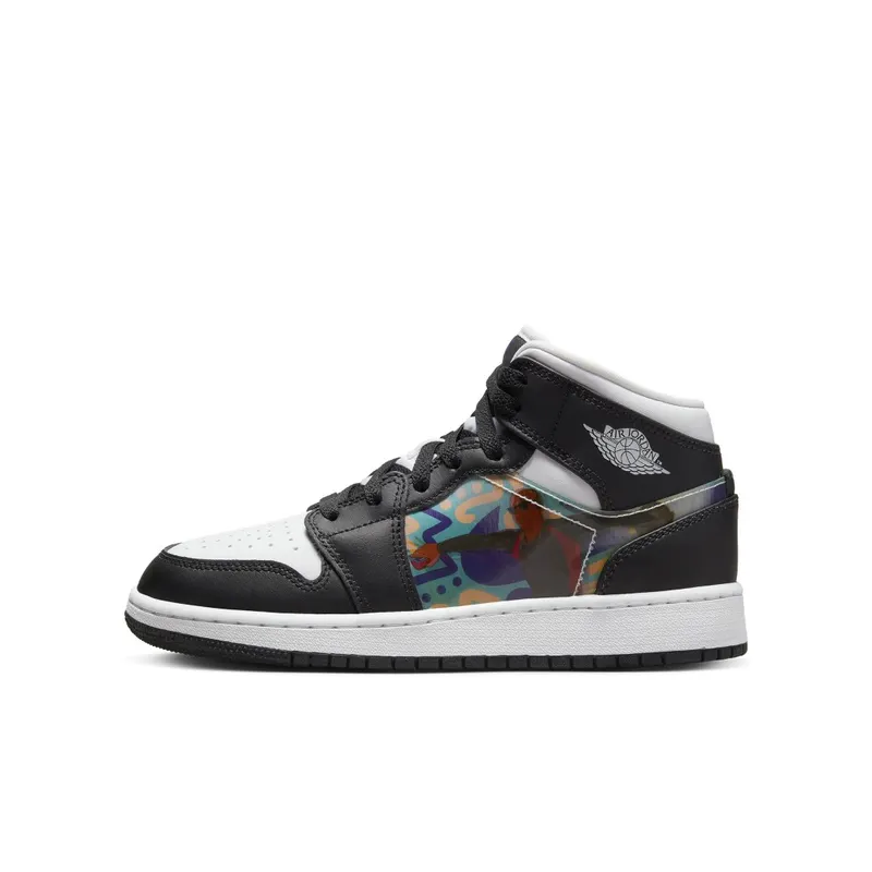 Air Jordan 1 Mid Older Kids’ Black (DR9495-001)