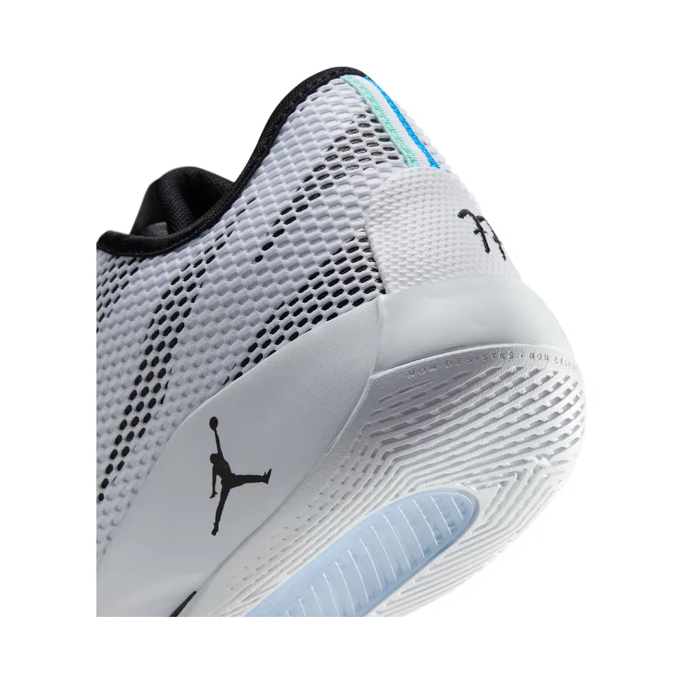 Jordan Luka .77 – “White / Black” (IF1610-104)