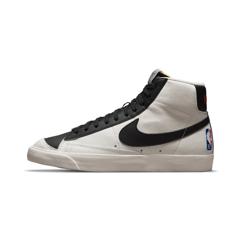 Nike Blazer Mid ’77 EMB Grau (DD8025-101)