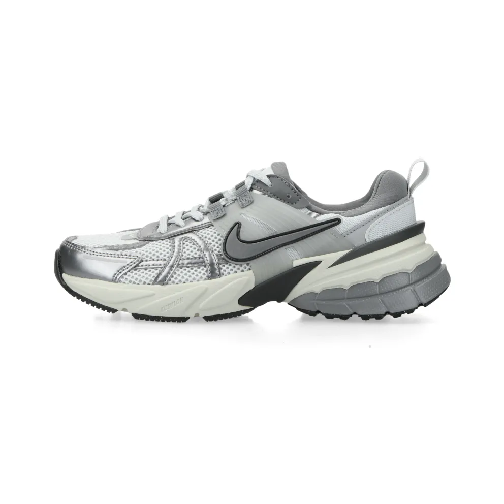 Nike V2K Run (pure platinum / mtlc cool grey / wolf grey) – FD0736-003