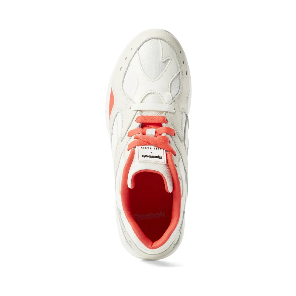 Reebok Aztrek Gigi Hadid Chalk
