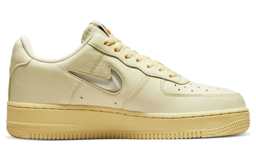 nike-air-force DO9456-100