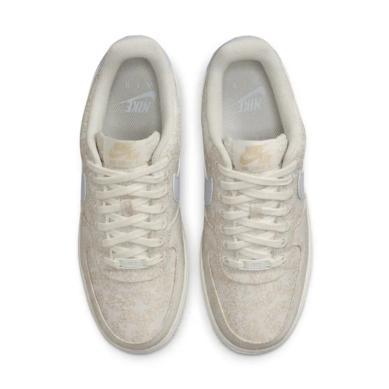 Nike AIR FORCE 1 ’07 SE JACQ “Flower Embroidery” (DR6402-900)