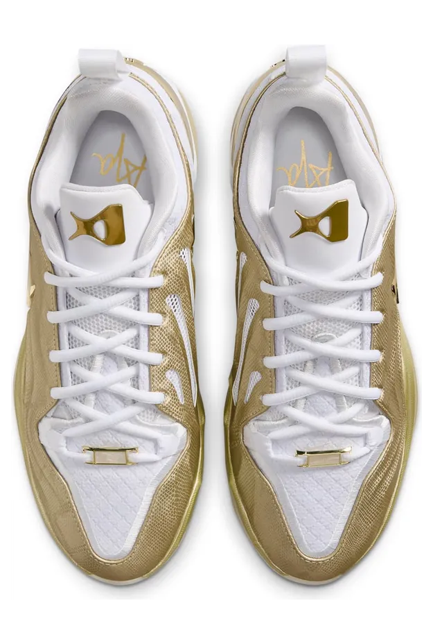 nike-sneaker IO8212-900