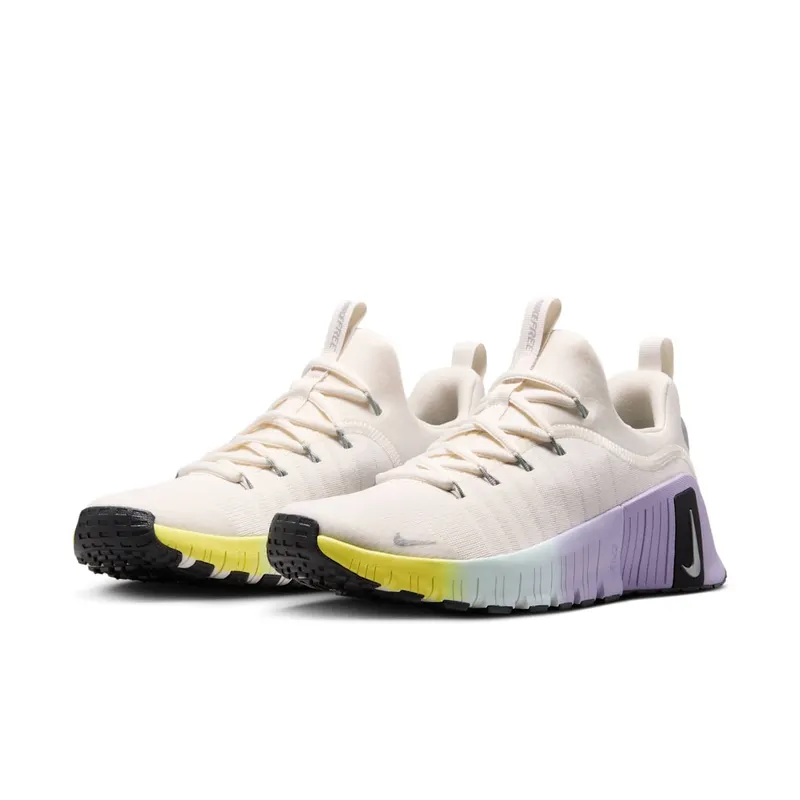 Nike Free Metcon 6 SE “Phantom Black Hydrangeas Metallic Silver” (HJ6214-001)