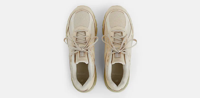 New Balance 990v4 “Made in USA – Macadamia Nut” (U990BO4)