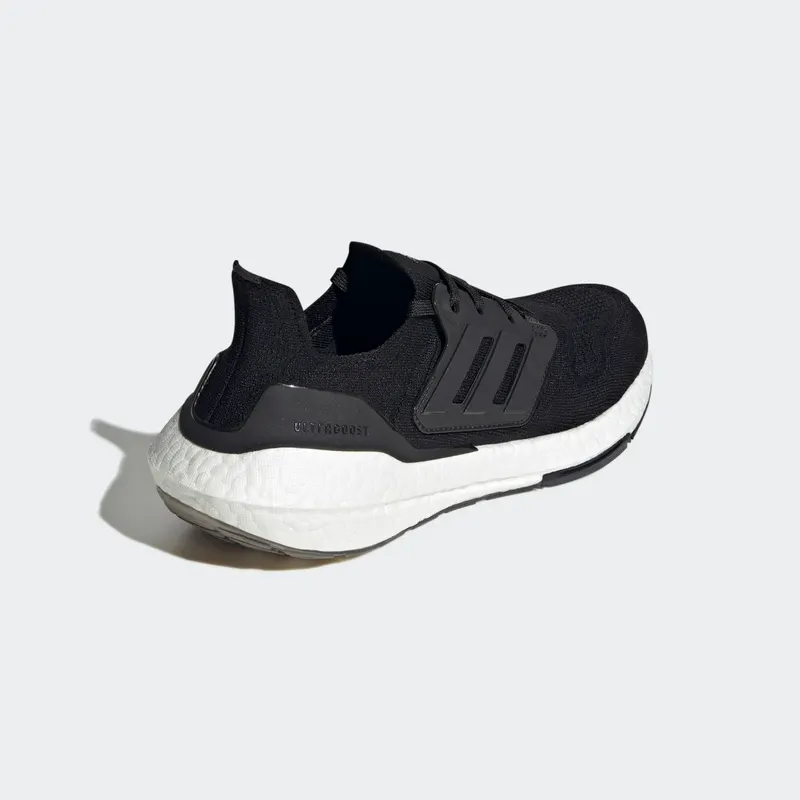 Adidas ULTRABOOST 22 Shoes Core Black / Core Black / Cloud White (GX5591)