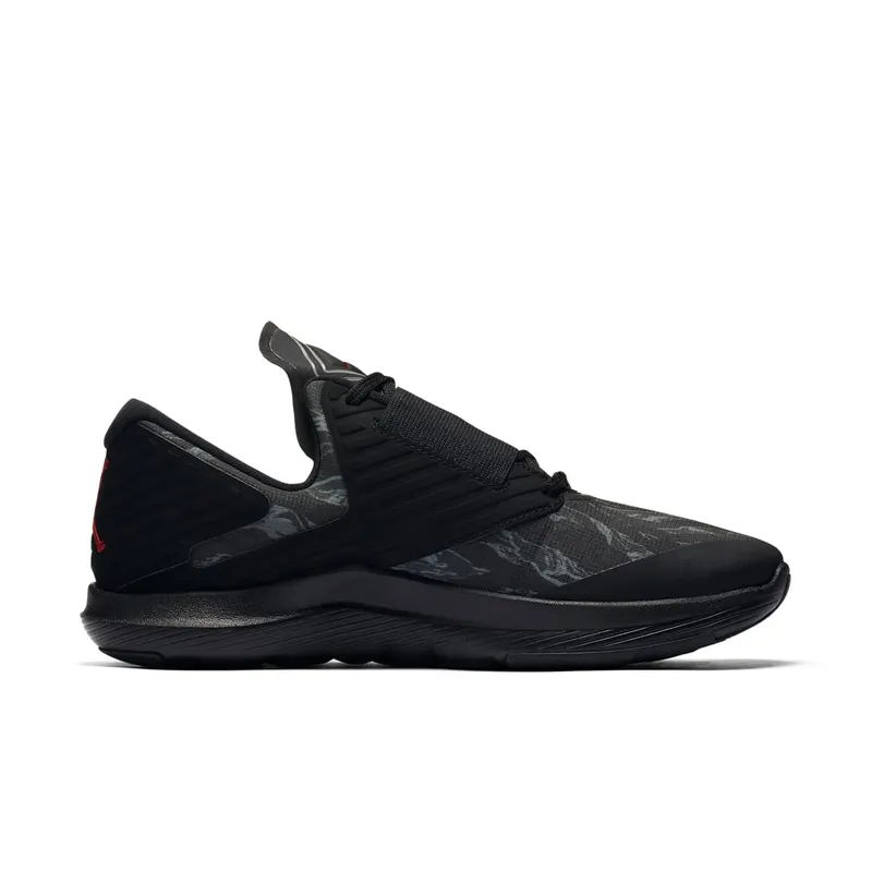 Jordan Relentless “Black Gym Red” (AJ7990-006)