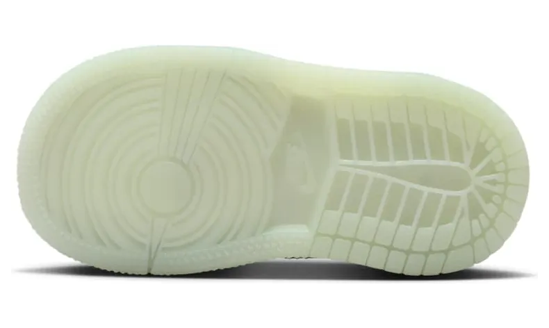air-jordan-1 HF0412-001