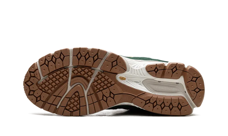 New Balance 2002R “ASOS Exclusive Green” (M2002RAC)