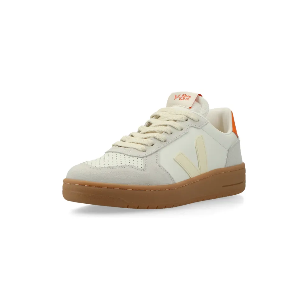 VEJA V-82 Grained Leather (pure / calcaire / fury) – VE3320758