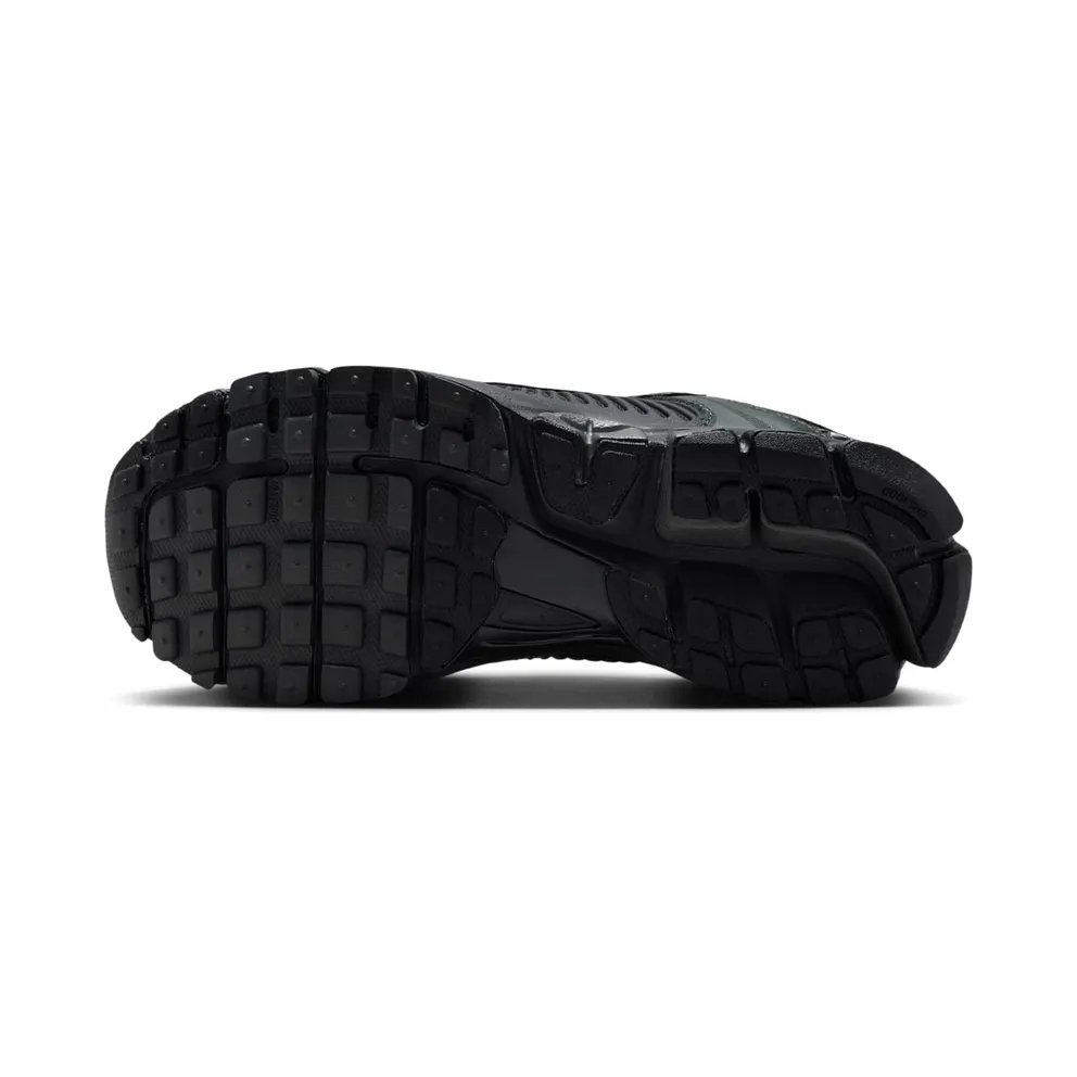Nike Zoom Vomero 5 “Triple Black” (FQ7079-002)