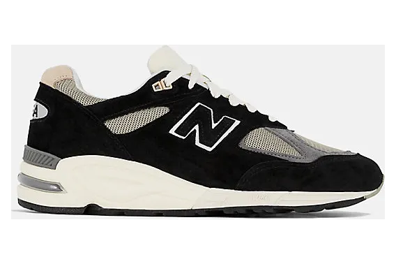 New Balance 990 M990TE2