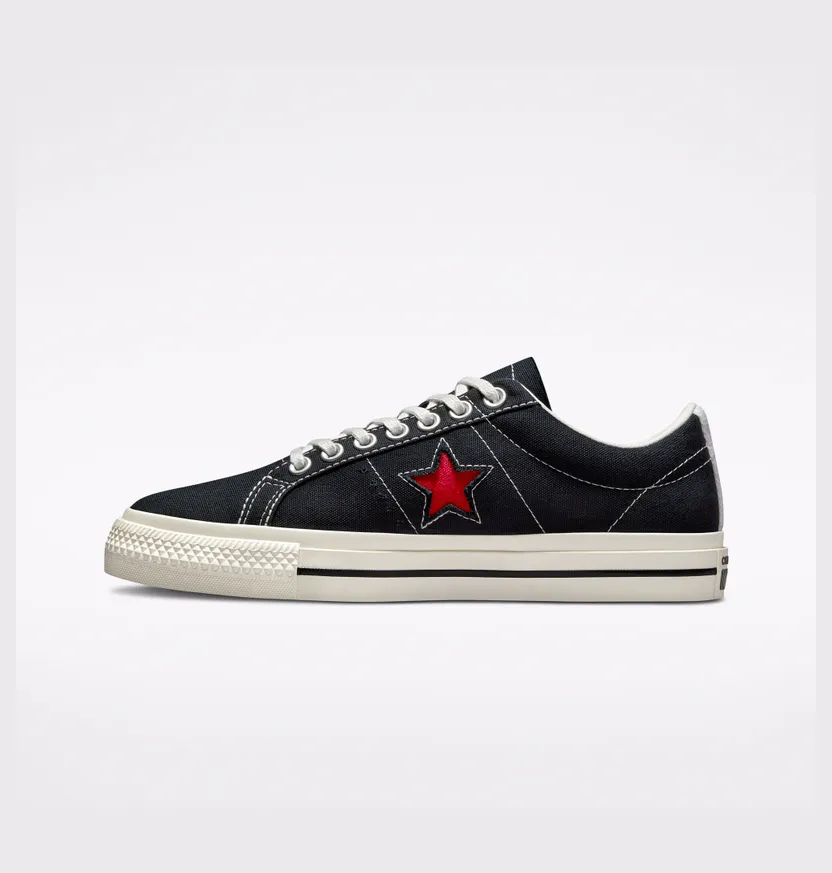 Converse Converse x Comme des Garçons PLAY One Star Zwart/rood/wit