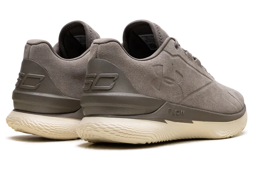 under-armour-curry-1 3027603-200