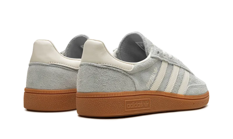adidas Handball Spezial W “Lichtblauw”: frisse tint op een retromodel (2)