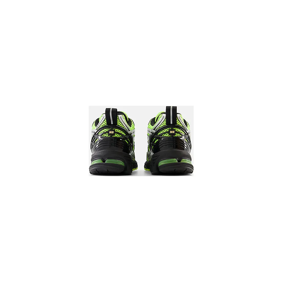 New Balance 1906R “Volt / Black” (M1906RCG)