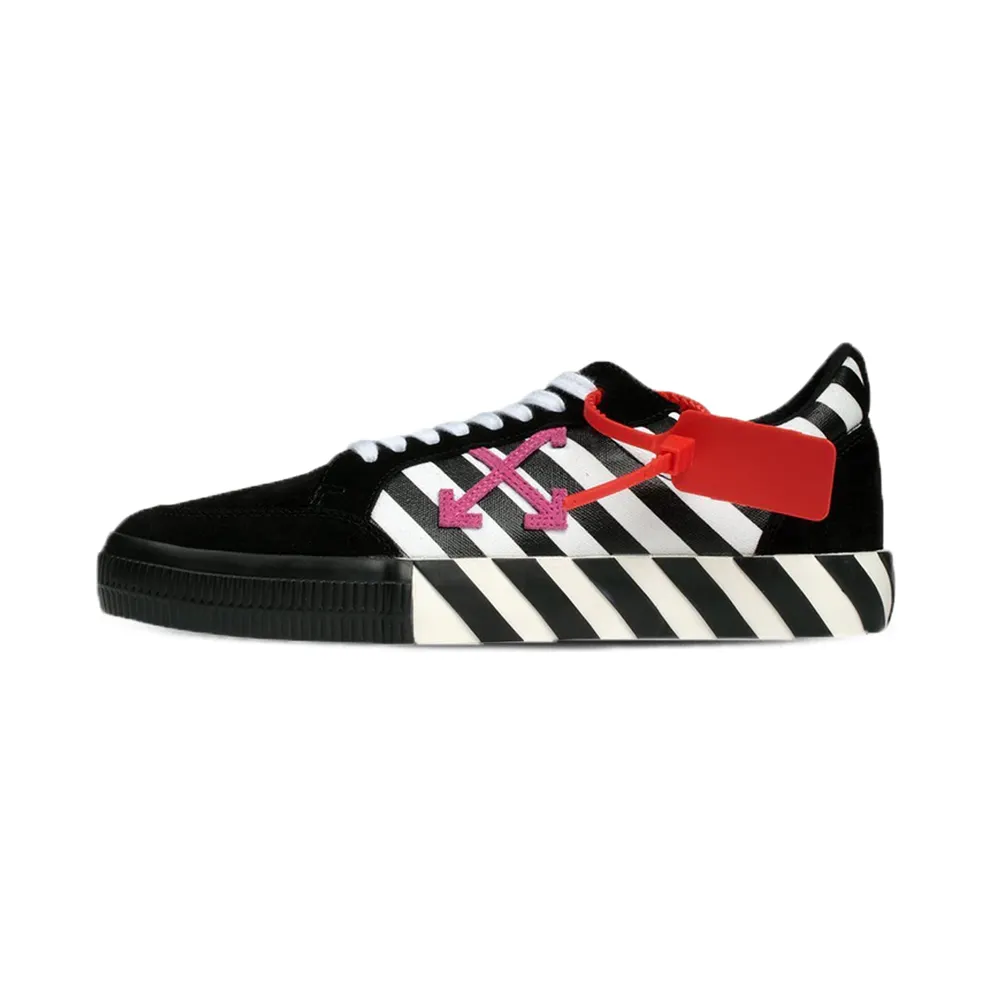 Off-White Black and White Low Top Vulcanized Sneakers (OMIA085R20C210180129)