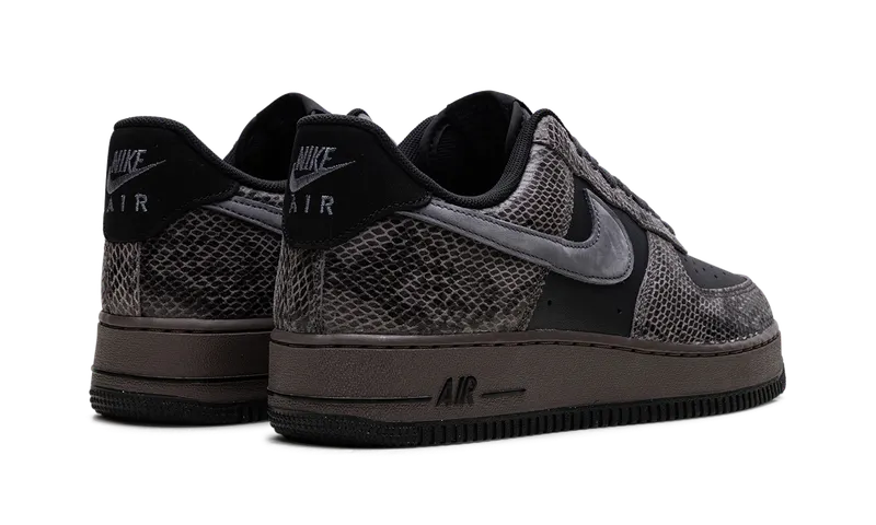 Nike Air Force 1 Low “Off Noir Snakeskin” (HF2898-001)