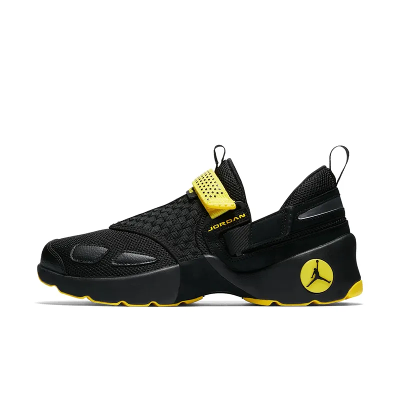 Jordan Trunner LX Thunder Black/Black-Opti Yellow (897992-031)