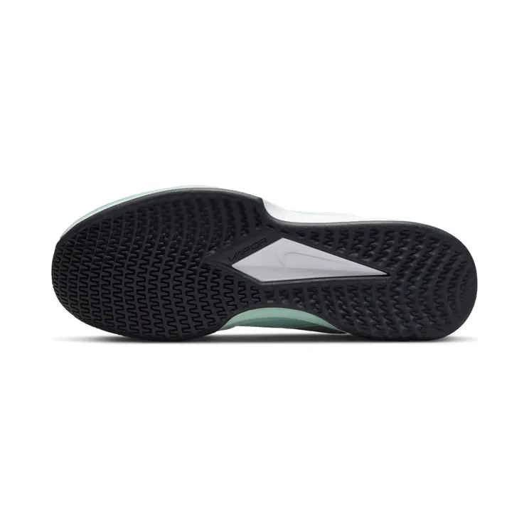 nikecourt DC3431-100