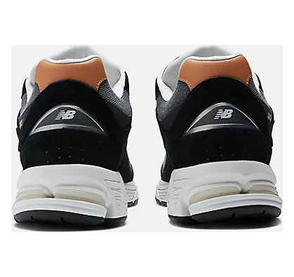new-balance-2002r M2002REB