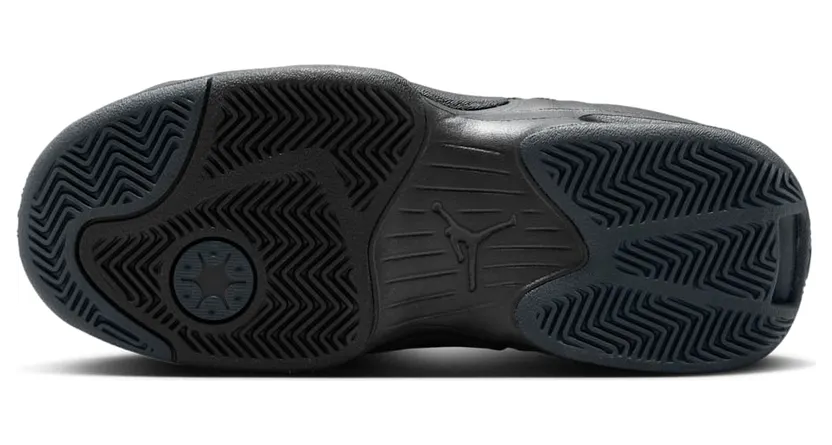 air-jordan-max-aura FQ8297-001