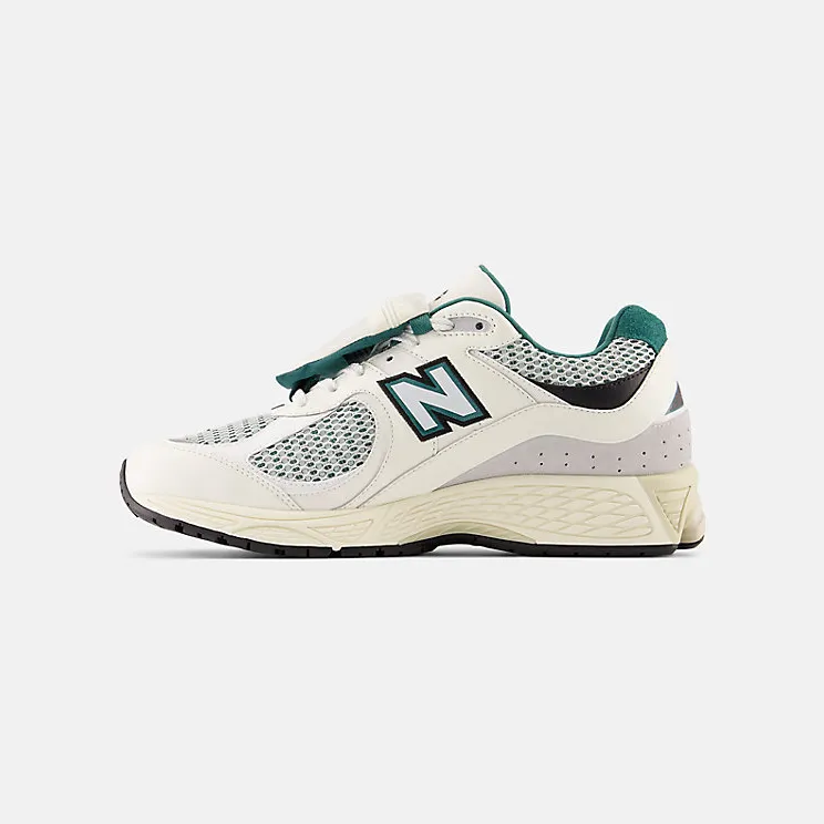 new-balance-2002r M2002RVD