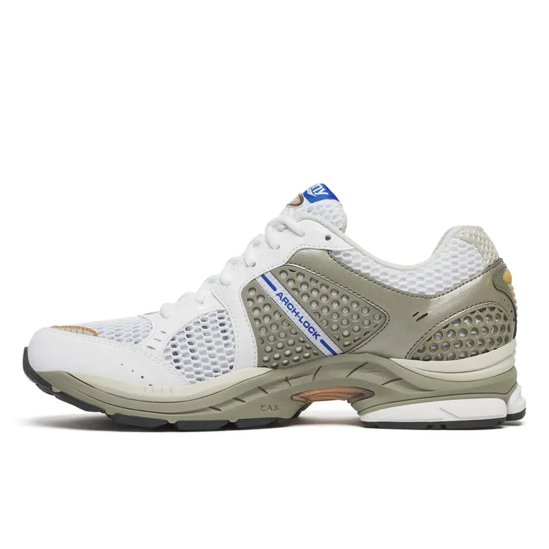 SAUCONY ProGrid Triumph 4 “White / Laurel” (S70704-25)