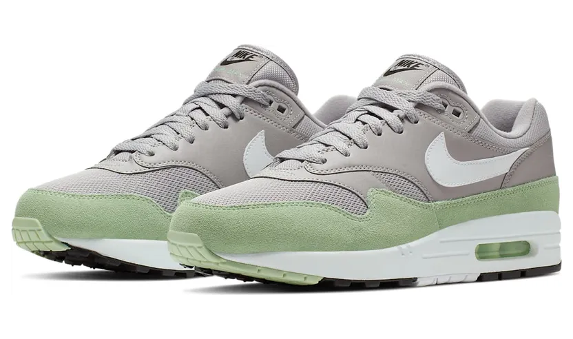nike-air-max AH8145-015