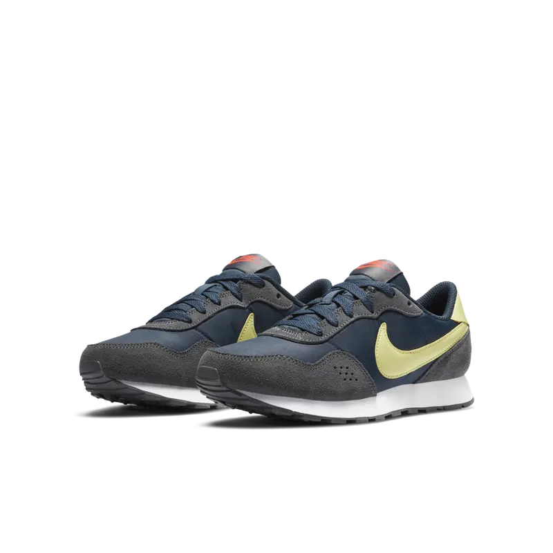 Nike MD Valiant Older Kids’ Blue (CN8558-400)