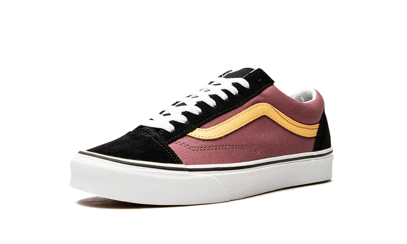 Vans Style 36 “Black/Red” (VN0A54F6B79)