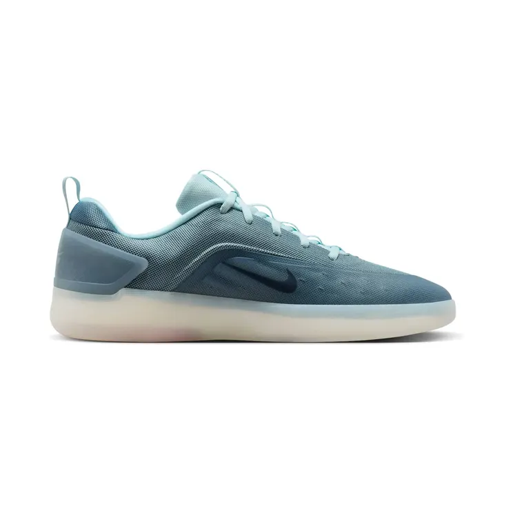 nike-zoom FQ1273-400