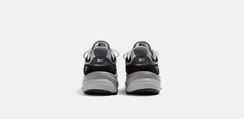 New Balance 990v6 “Black/Silver” (W990BK6)