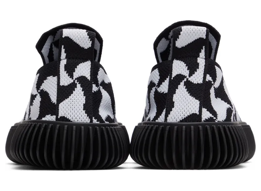 Bottega Veneta Black & White Ripple Sneakers (690123 V1NW) (2)