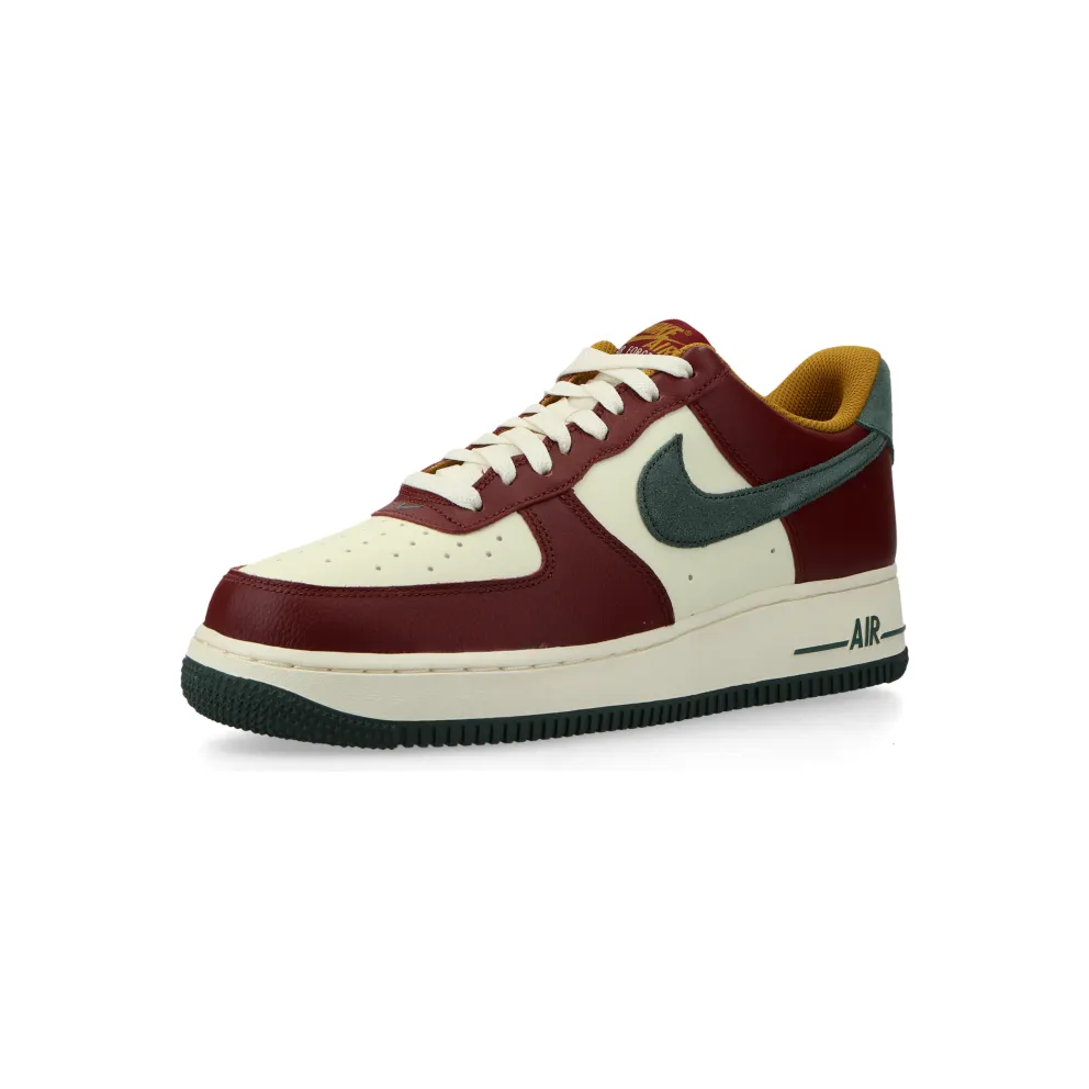 Nike Air Force 1 ’07 LV8 (cocnut milk / vintage green / dark team red) – HQ3612-113