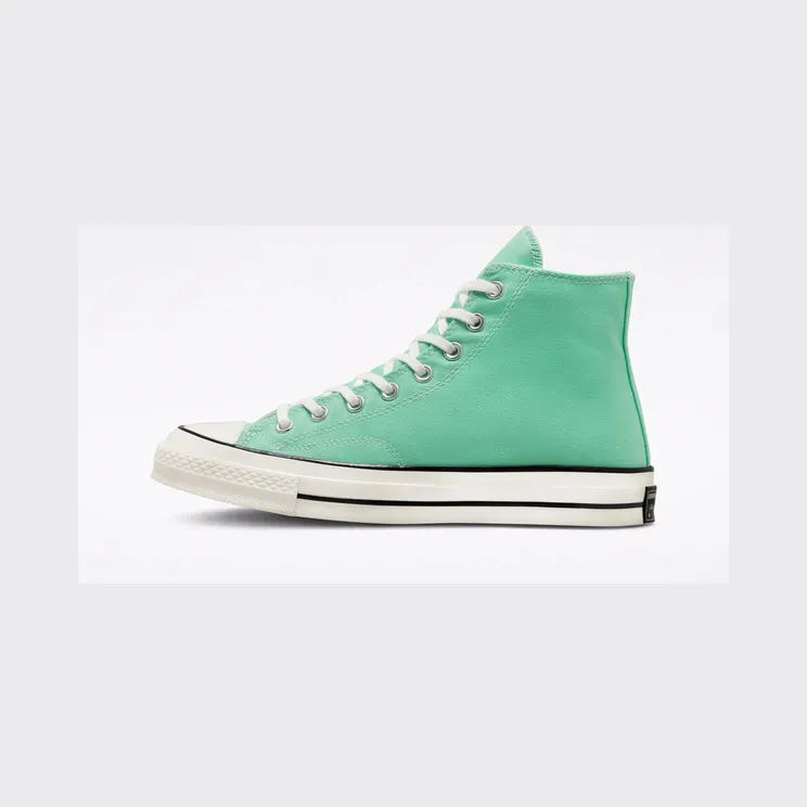converse-chuck-taylor-all-star A00748C
