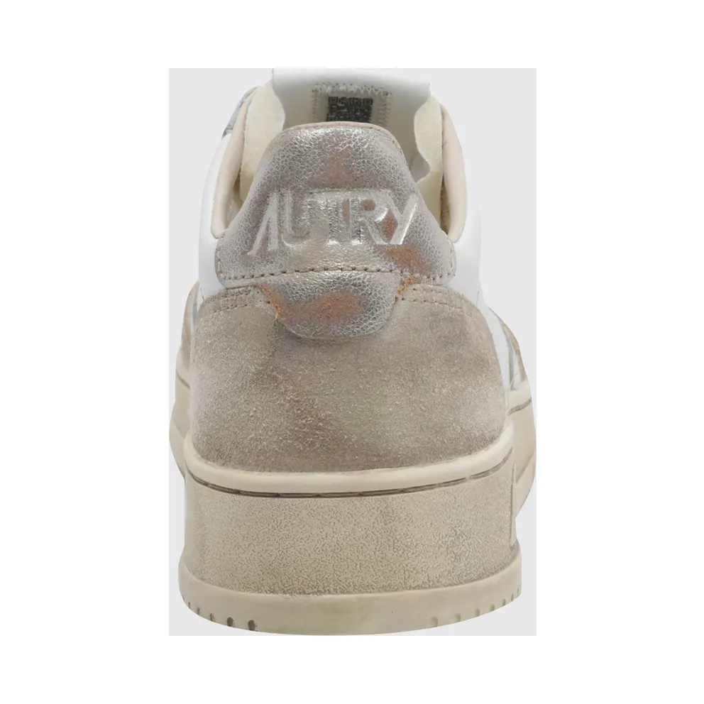 Autry Medalist Low Super Vintage Calfskin with Worn Effect White 4 (AVLMLS75)