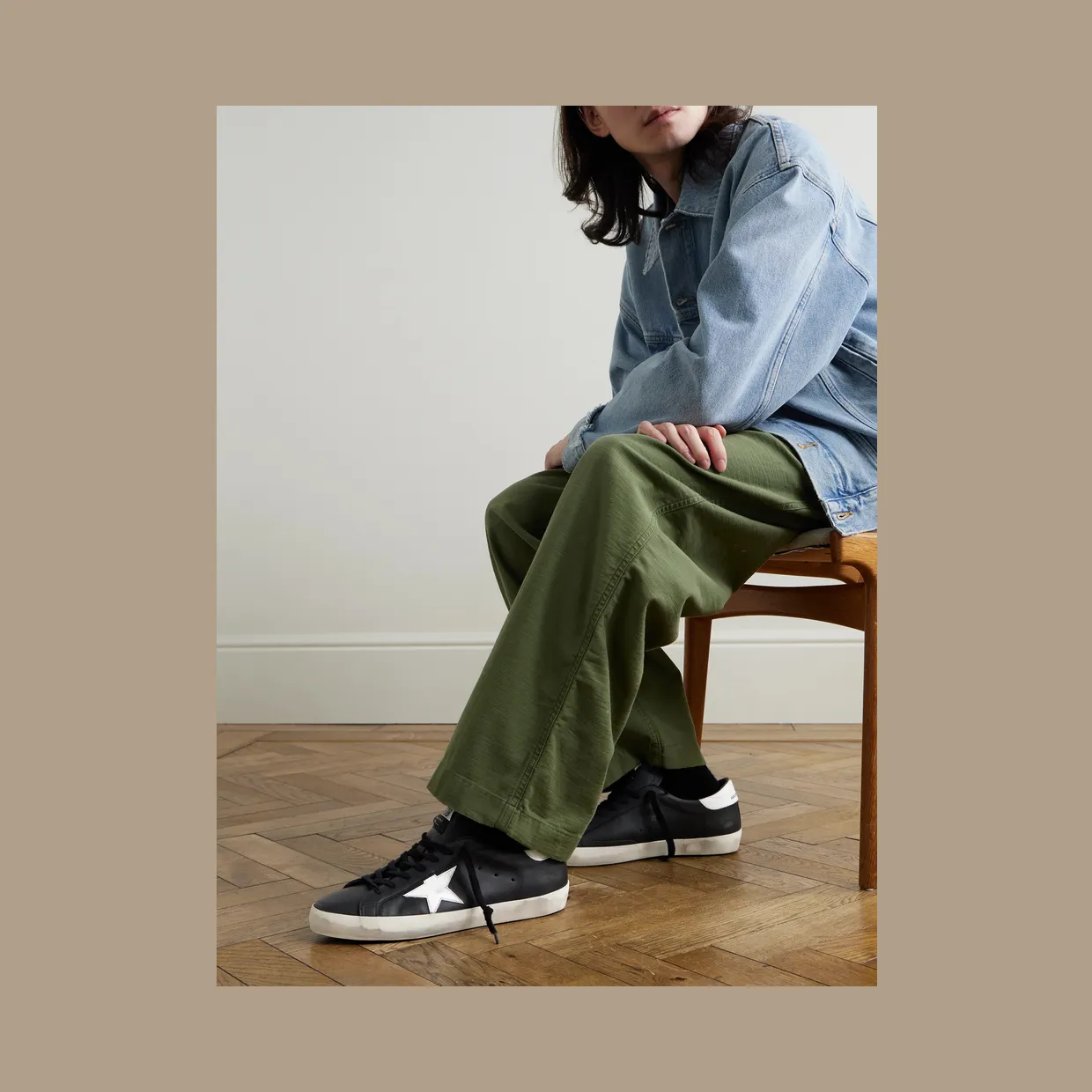 Golden Goose Super-Star Distressed Leather Sneakers Black (GMF00101.F000321) (2)