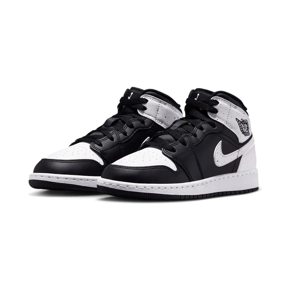 Nike Air Jordan 1 Mid “Black / White” (IX3526-010)