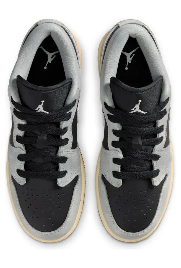 air-jordan-1 HQ2021-012