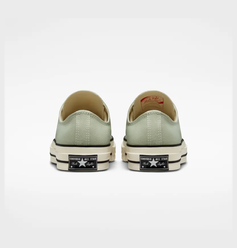 converse-chuck-taylor-all-star A02769C