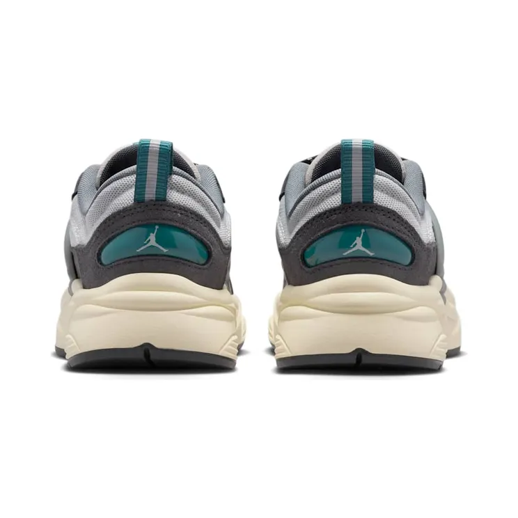 jordan-trunner II6531-009