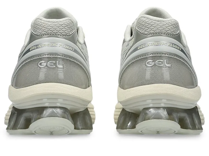 ASICS GEL-KINETIC FLUENT “Lake Grey / Beeswax” (1203B083-300)