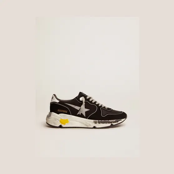 Golden Goose Black Running Sole Low-Top Sneakers (GMF00126.F000326.90178)