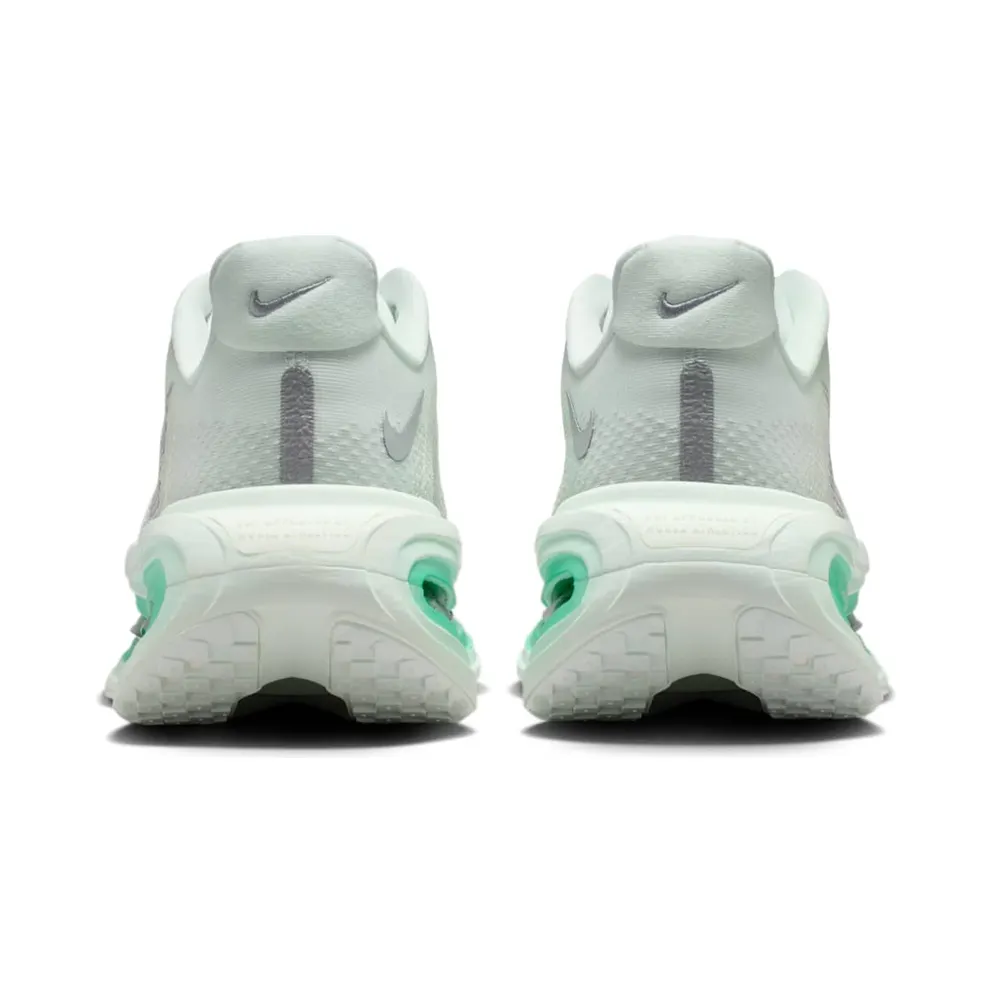 Nike Vomero Premium – “Barely Green / Light Silver / Sea Glass / Metallic Silver” (HM5973-300)