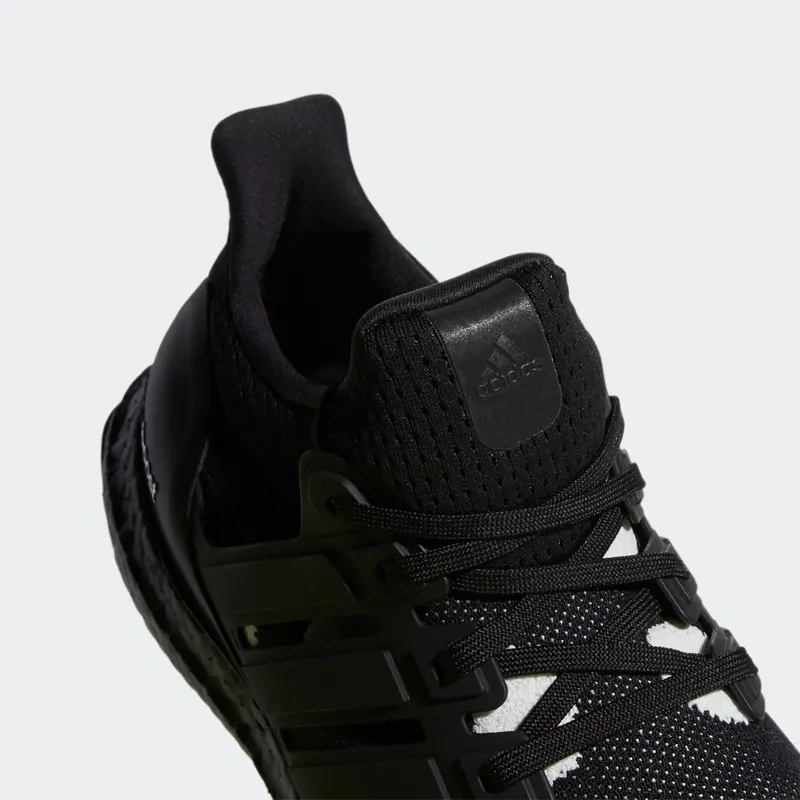 Adidas Ultraboost COLD.RDY Lab Core Black / Core Black / Silver Metallic (H01093)